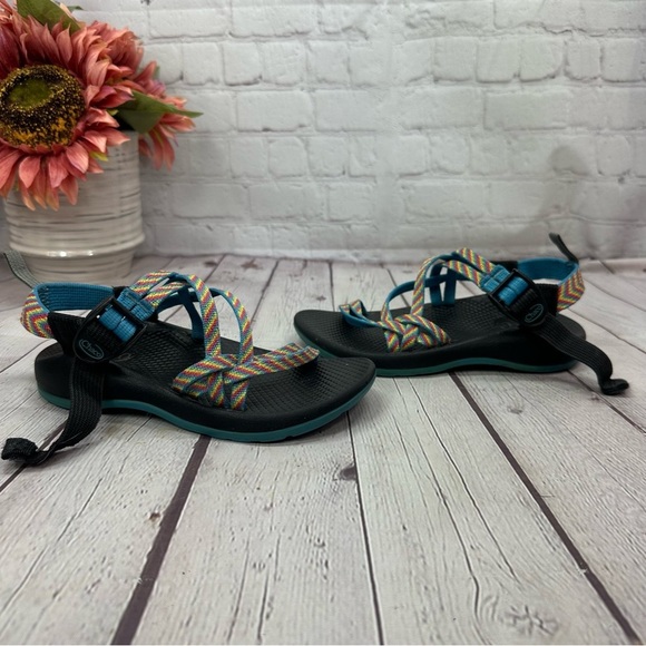 chaco Black Strappy Sandals Adjustable Straps kids sz 1 UNISEX bright stripe - Picture 1 of 8